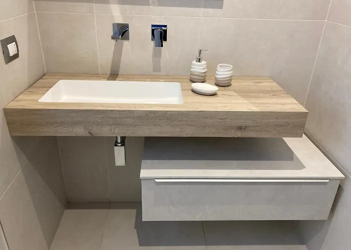 Apartman Manzoni 2 *